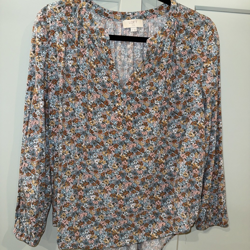 LOFT Bohemian Wildflower Print Blouson Long Sleeve Size LP Split Neck Blouse